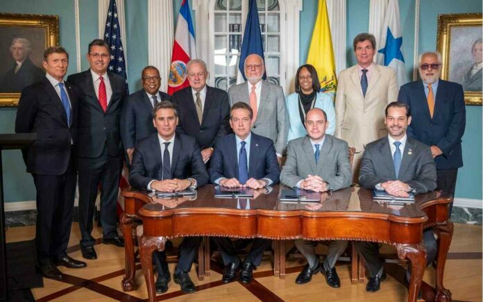 Alianza para el Desarrollo en Democracia Alianza para el Desarrollo en Democracia