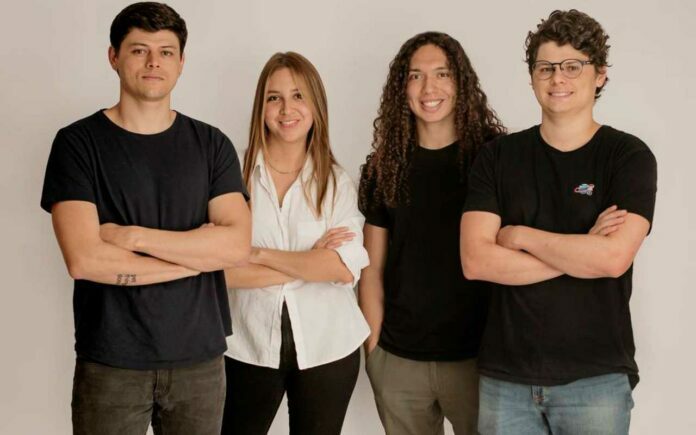 Avify Emprendedores en Costa Rica Pedro Gutiérrez, Pilar Sánchez, Alexis González y Pablo Gutiérrez Avify Emprendedores en Costa Rica Pedro Gutiérrez, Pilar Sánchez, Alexis González y Pablo Gutiérrez