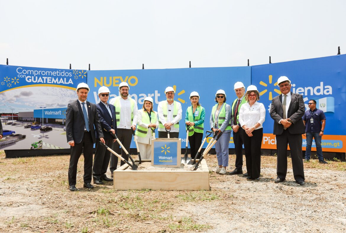 Fotografia Primera Piedra Walmart Naranjo