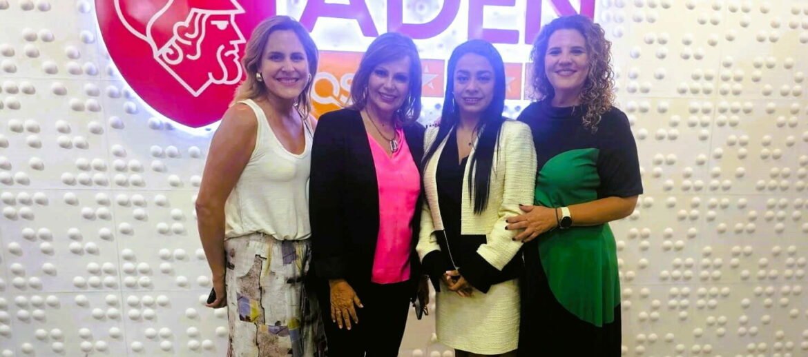 Glenda Umaña comparte su experiencia de cómo renovarse para triunfar