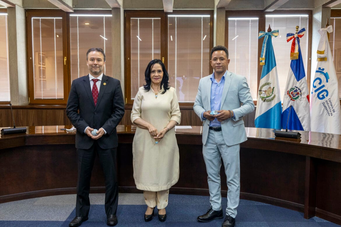 Anuncian Feria Larimar a realizarse en La Antigua Guatemala