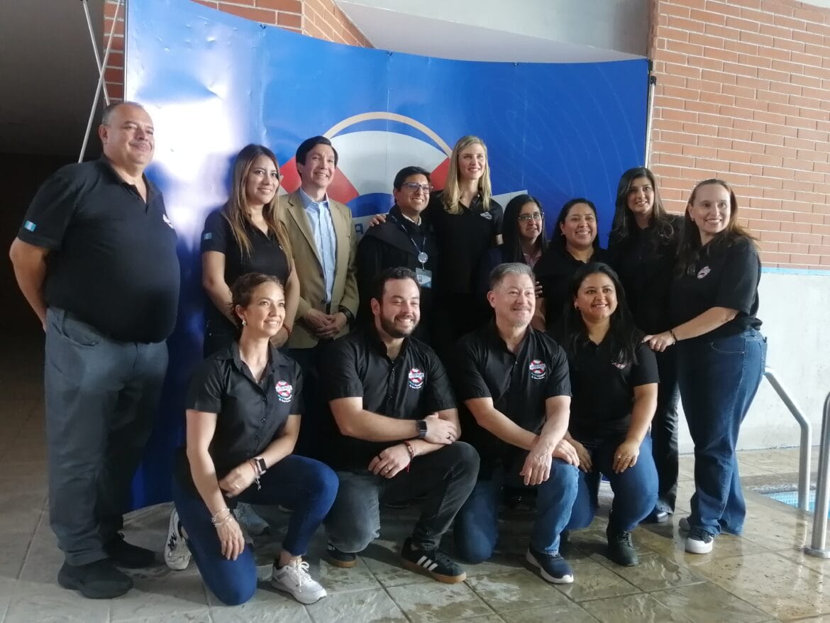 La Natación Crece en Guatemala: Waterproof Abre quinta sede en Colegio Agustiniano