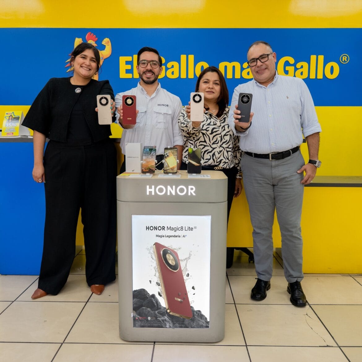 El Gallo Más Gallo y Honor